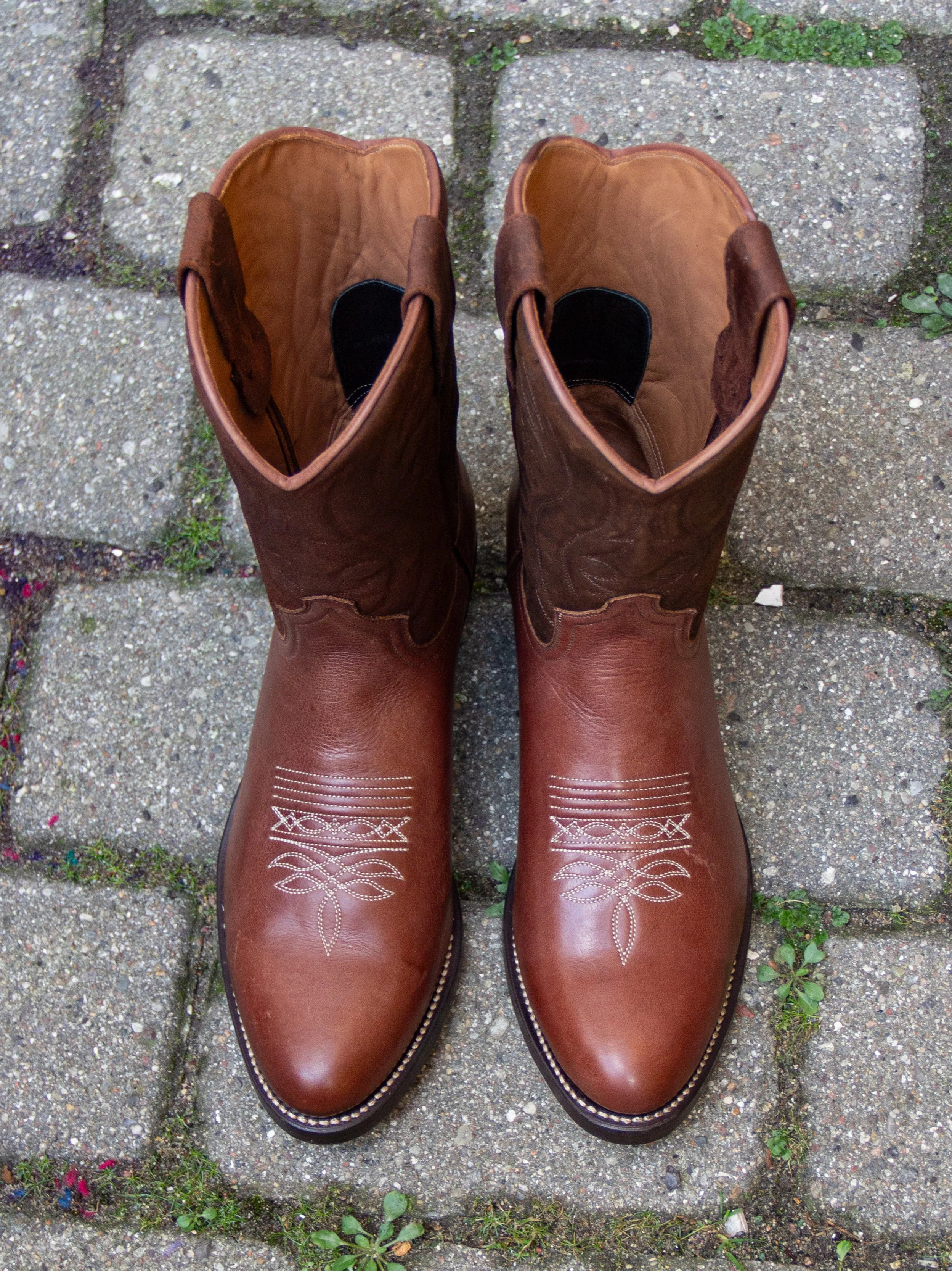 Bright Shoemakers, Cowman, Walnut/ Waxy Rough-Out