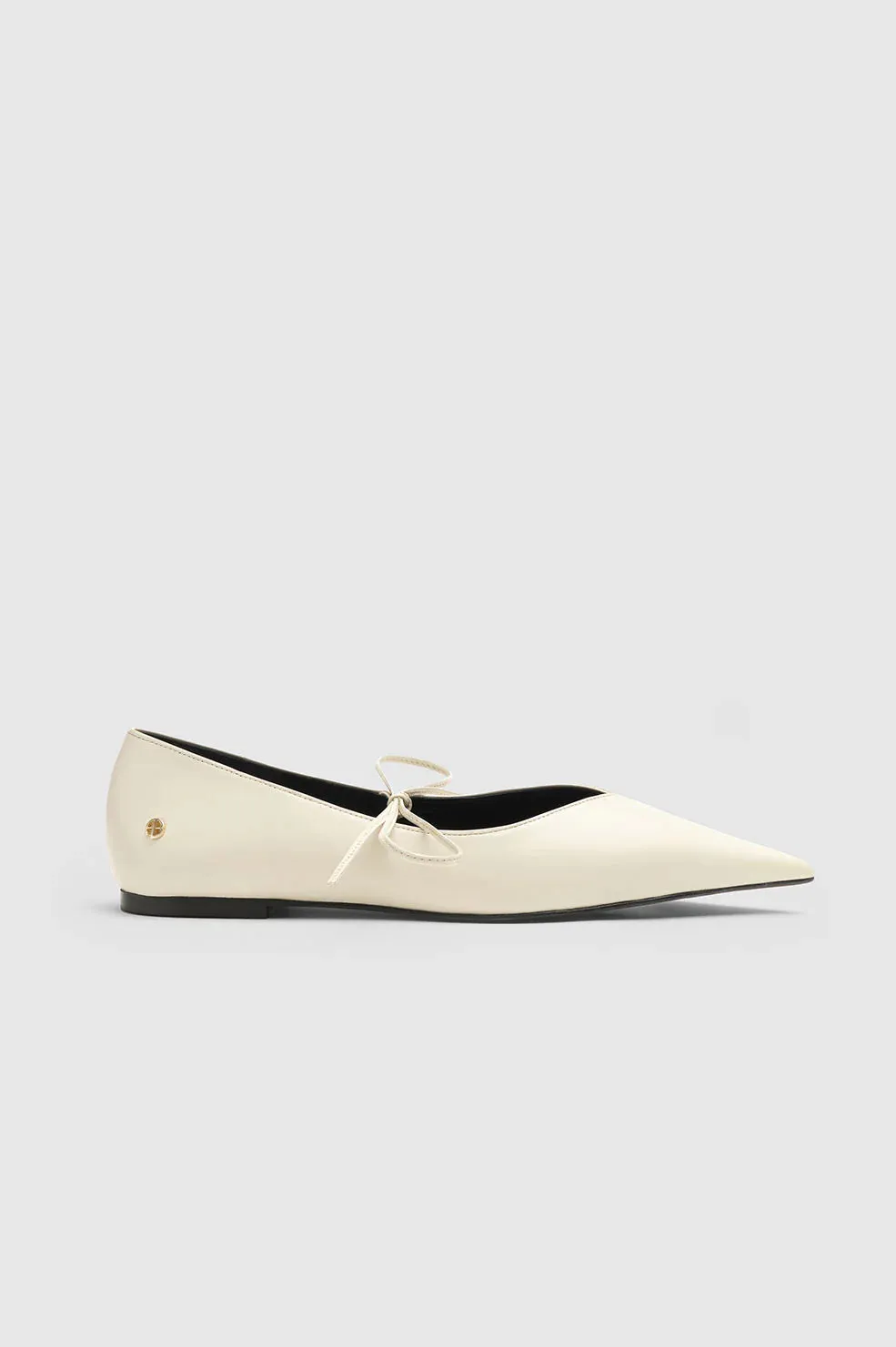 Nikki Flats - White