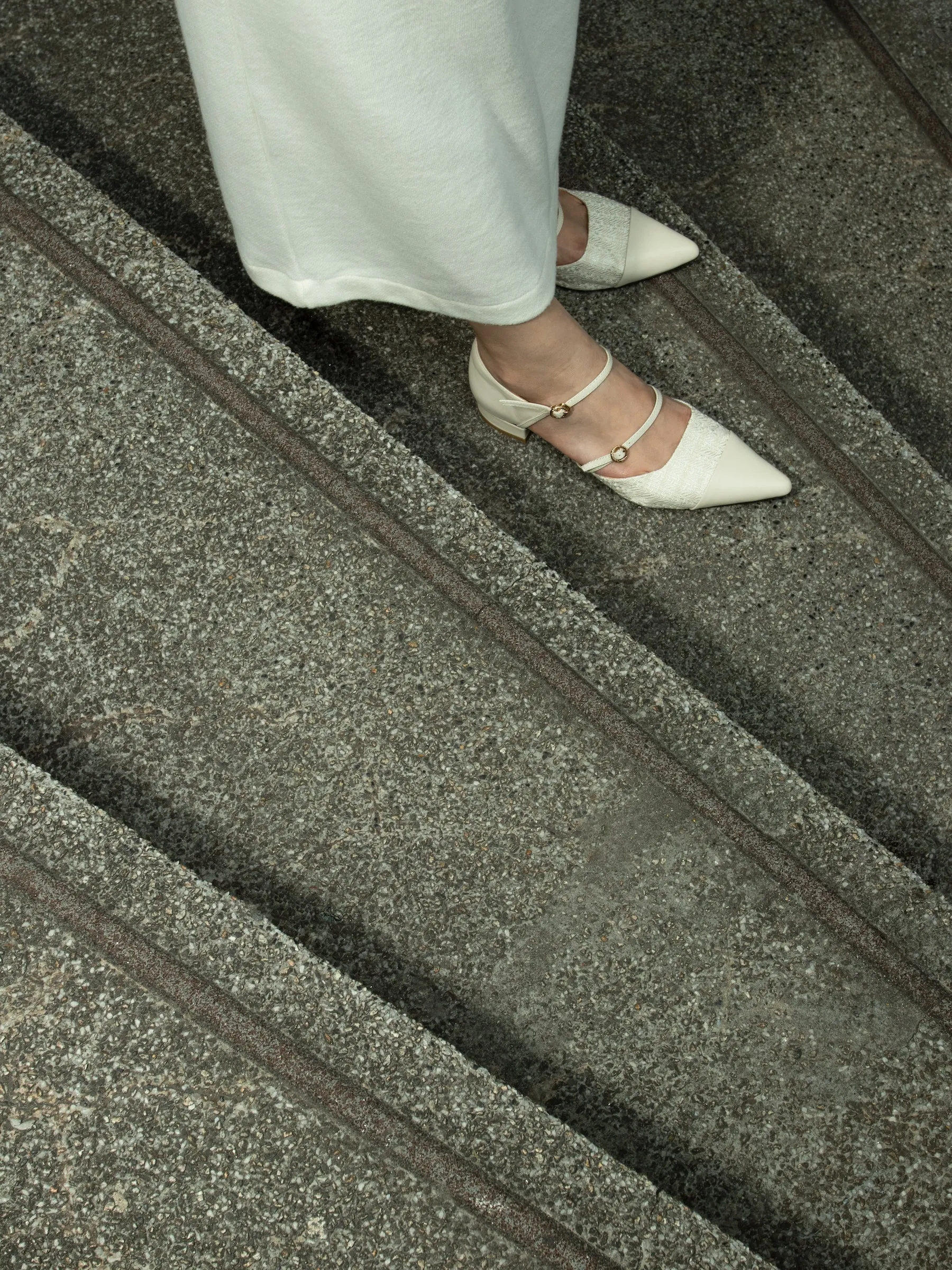 Pointed Tweed Buckle Low Heels